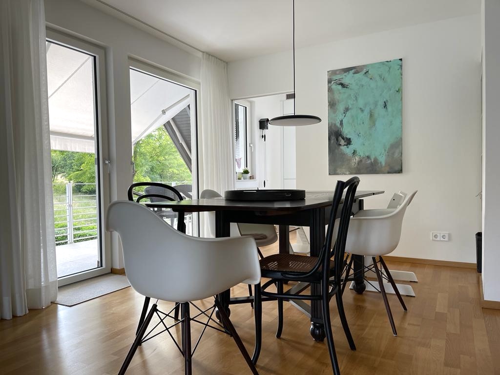 Kunstwerk Evening Chill. Abstraktes Gemälde von Sandra Obel.