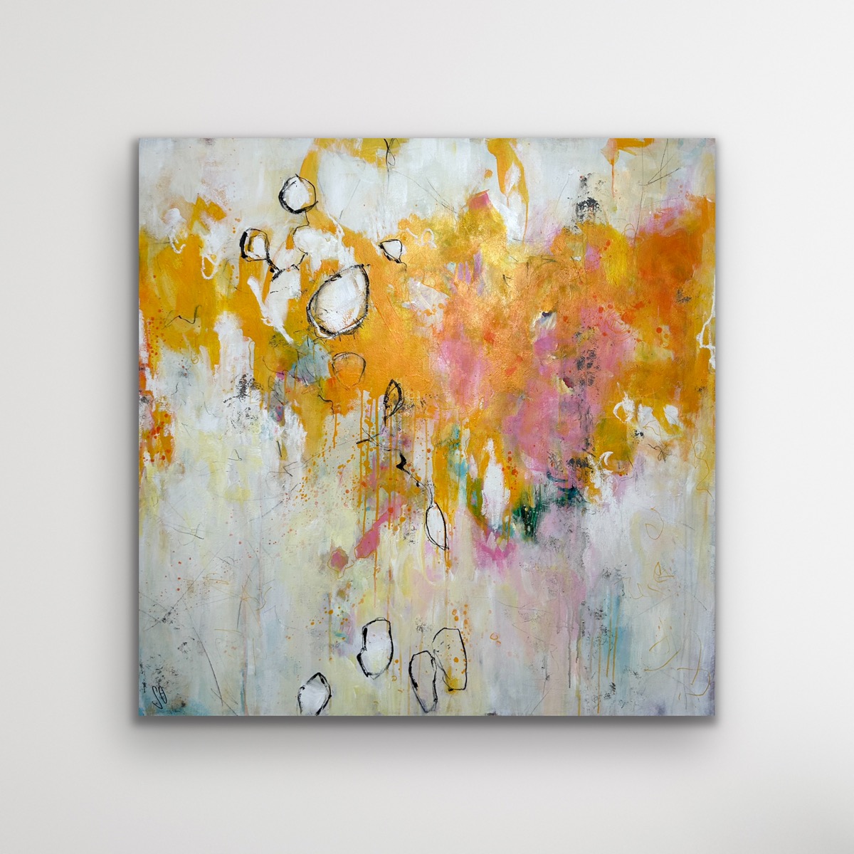 Sandra Obel, abstrakte Malerei. „Vibrations“ – abstraktes Kunstwerk in Pink-, Grün-, Blau- und Weißtönen, das Energie, Leichtigkeit und eine klare innere Richtung vermittelt.